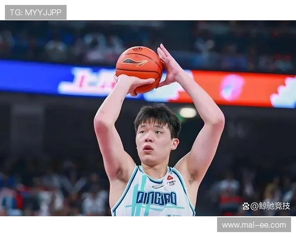 佩杜拉精准传球助攻杨瀚森轻松篮下得分展现默契配合